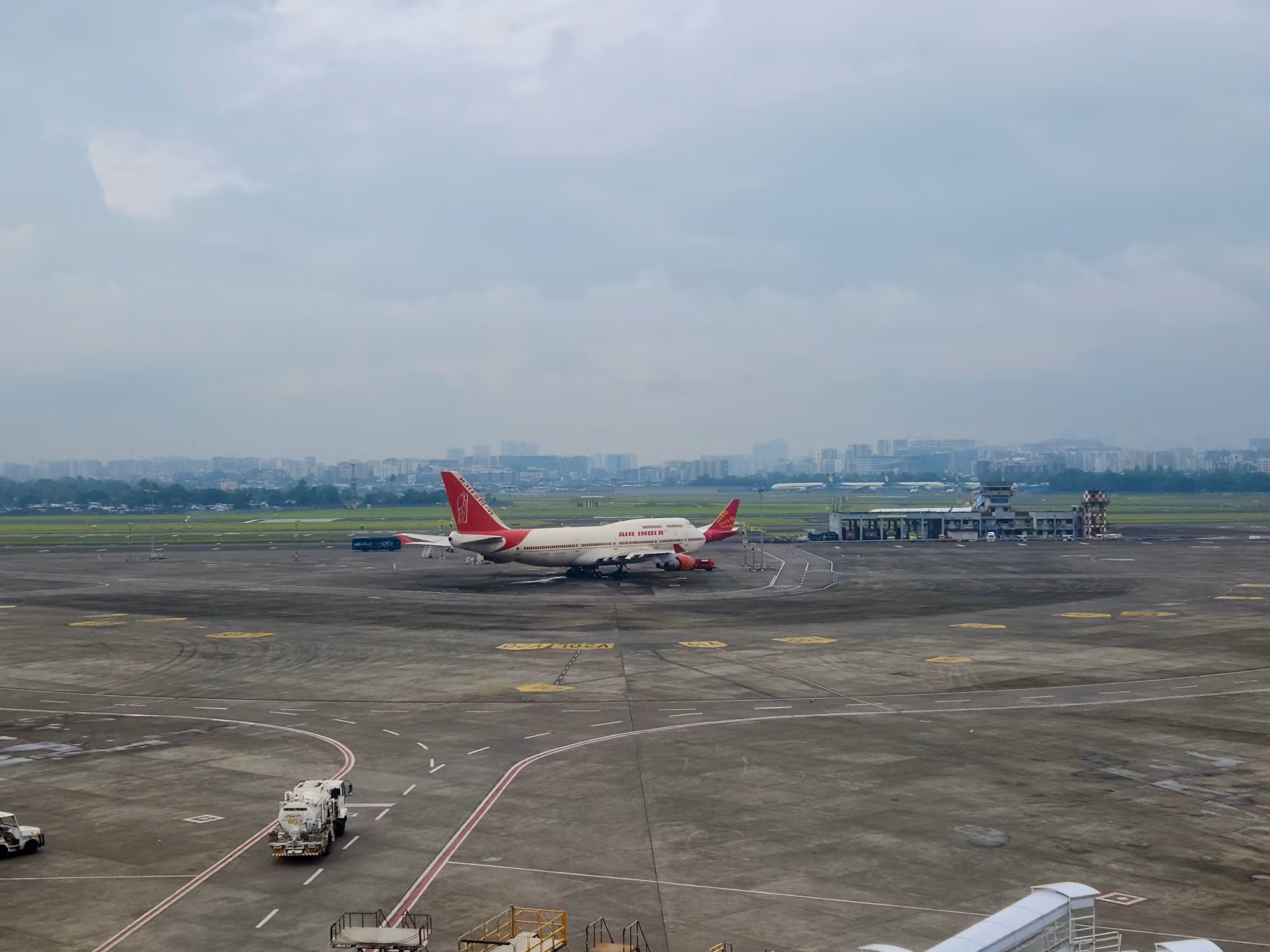 Exploring the Evolution of Airport Technologies: How Innovation is Shaping the Future of Air Travel